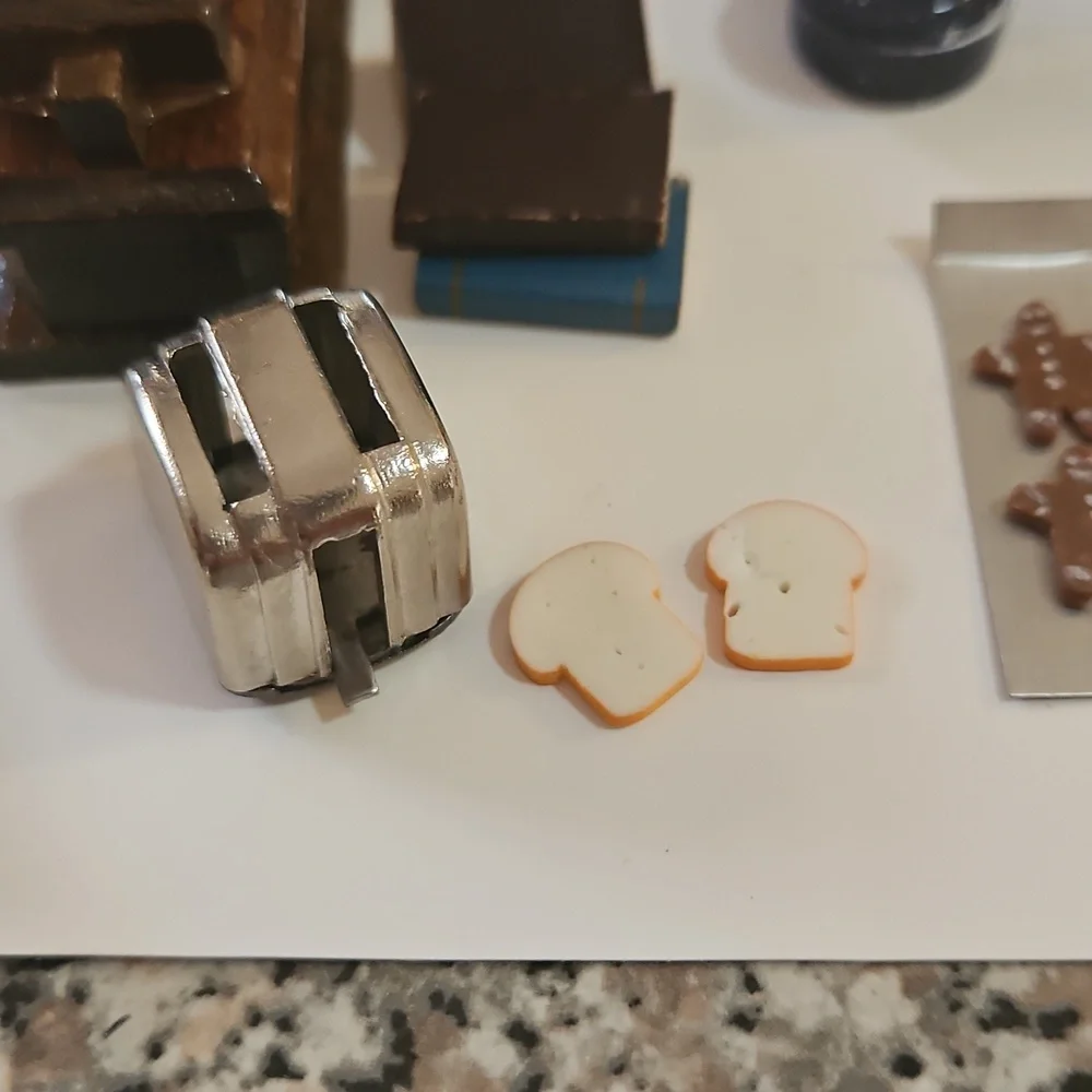 Vintage Miniature Dollhouse/Shadow Box Accessories Set - Picture 11 of 12